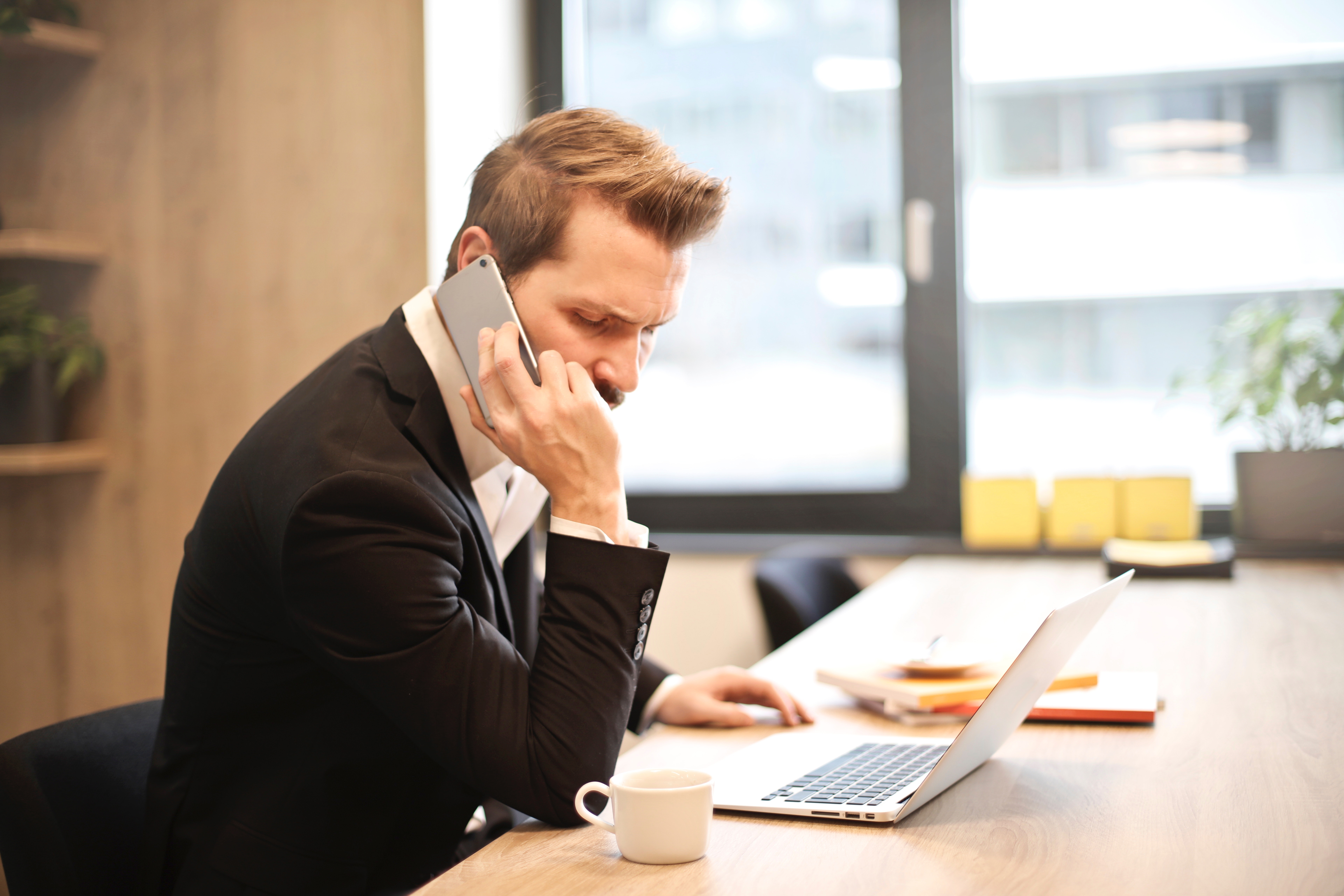 Hotline et permanence téléphonique